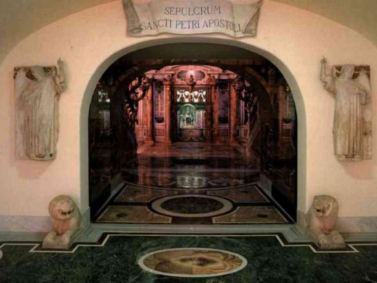 Le celebrazioni in San Pietro più «attente» a sacerdoti e fedeli