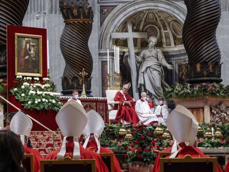 Il Papa: solo una Chiesa libera è una Chiesa credibile