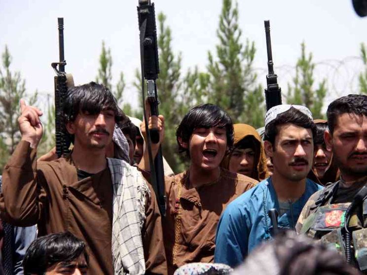 E i vecchi mujaheddin ora tornano a prendere le armi