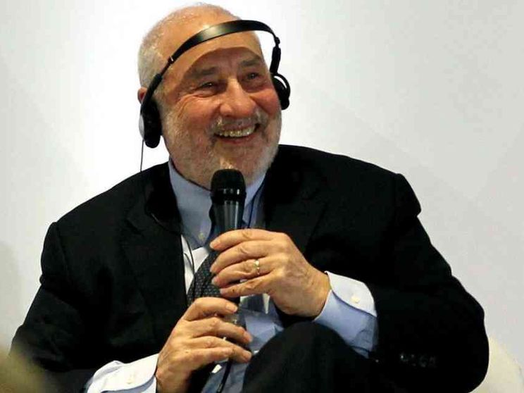 «Lo stop ai brevetti: una sola ricetta per tutto il mondo»