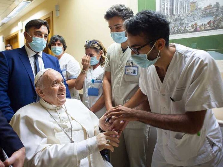 Il presidente dei medici: perché il nostro giuramento ci impegna alla cura