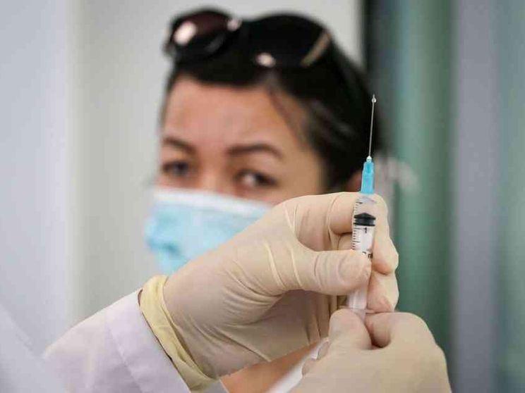 Presidenti, calamite e pseudo-scienza. I teoremi degli «odiatori vaccinali»