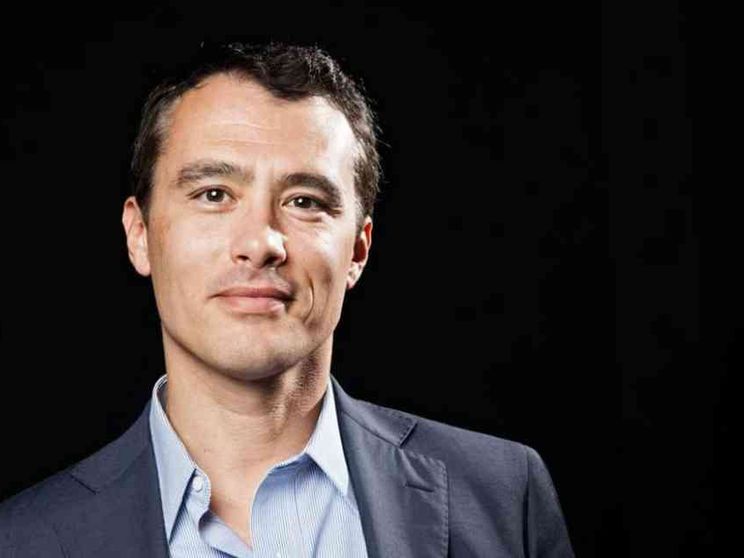 Gli Ufo, il Dna, Gates e il 5G: «Così i no vax fanno adepti»