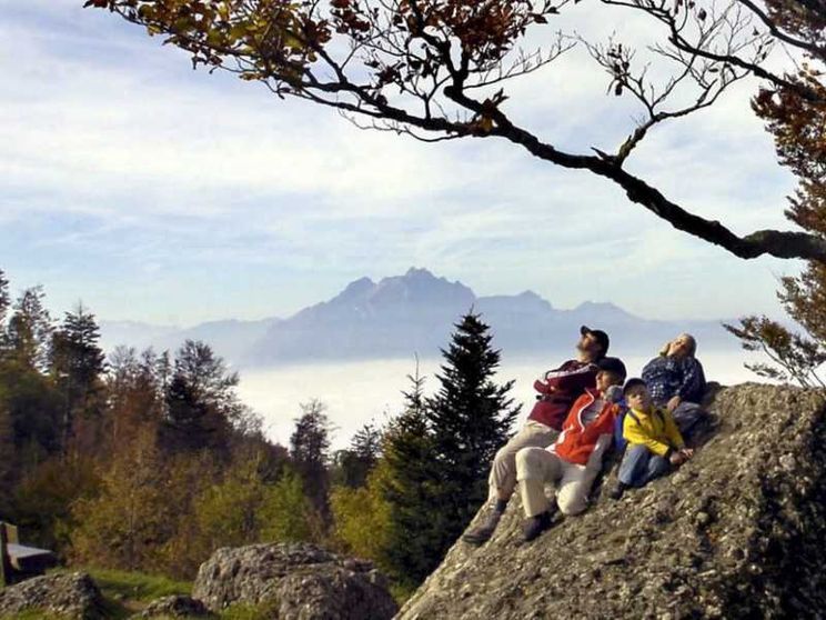 I vescovi italiani: le vacanze estive siano tempo di speranza
