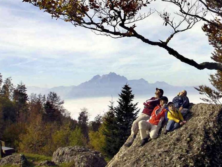 I vescovi italiani: le vacanze estive siano tempo di speranza