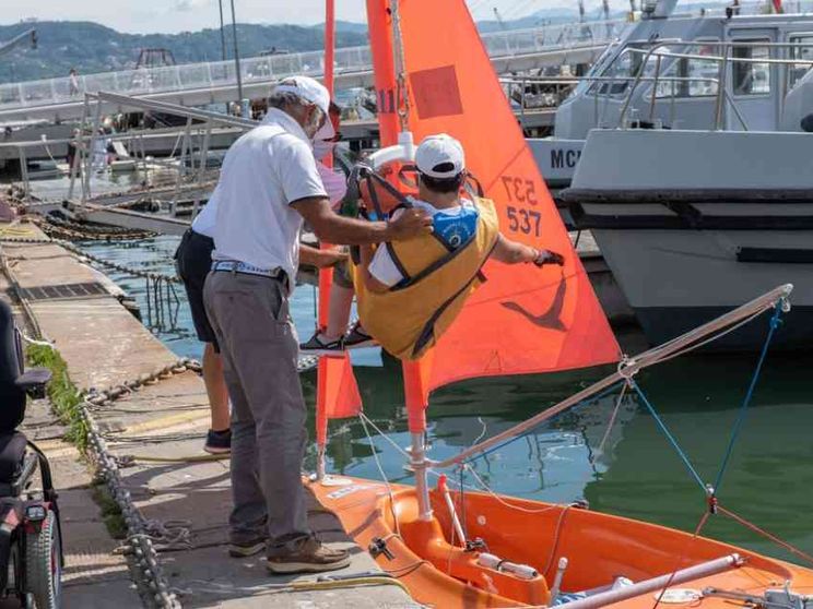 La Lega Navale insegna a vivere il mare contro ogni barriera