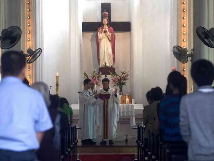 Consacrato un nuovo vescovo. L'accordo Roma-Pechino regge, tra le difficoltà