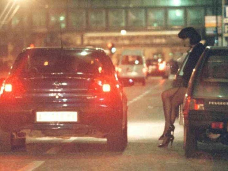 Prostitute, minori sfruttati, diritti negati: ecco la tratta