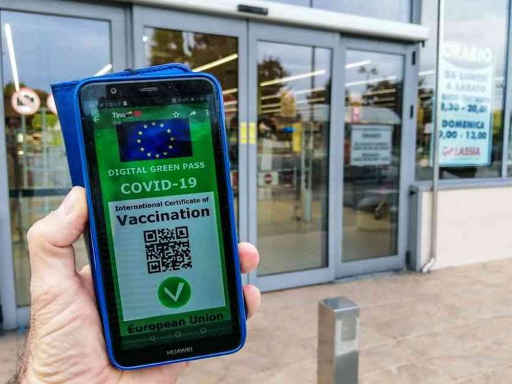 Green pass da venerdì 6 agosto: ecco come funziona