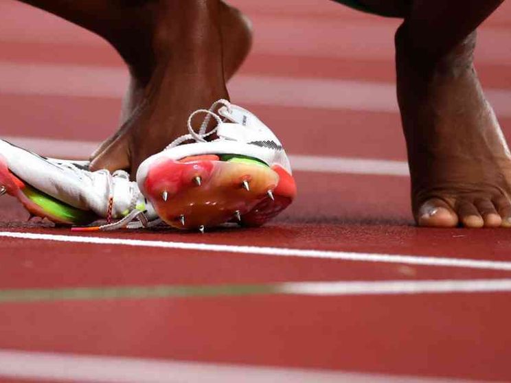 Pista magica e super scarpe: il doping tecnologico a tutta velocità