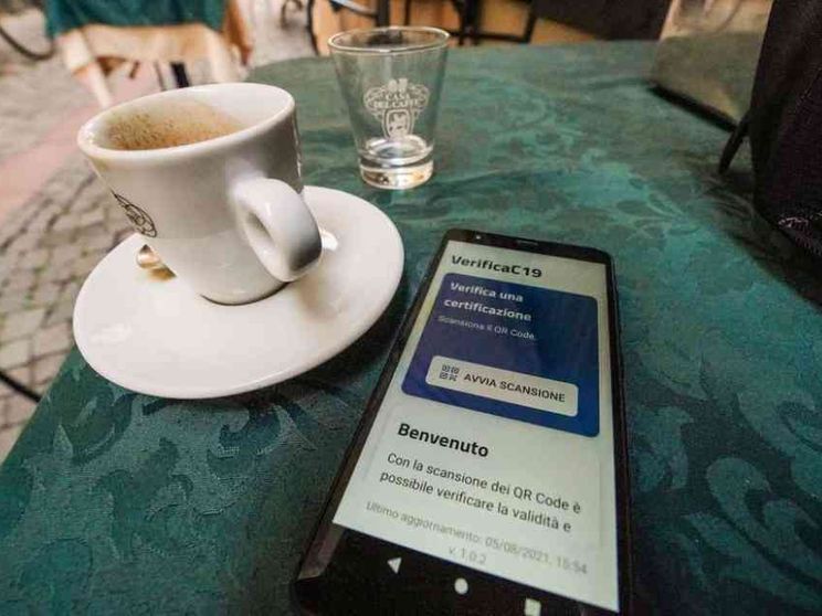 Decreto legge: green pass obbligatorio per scuola, università e trasporti