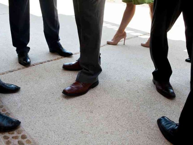 Incentivi per tornare in ufficio: la sfida delle imprese inglesi