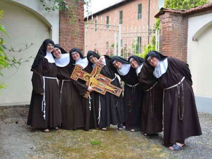 Santa Chiara unisce l'Italia. Ad Assisi il cuore della festa