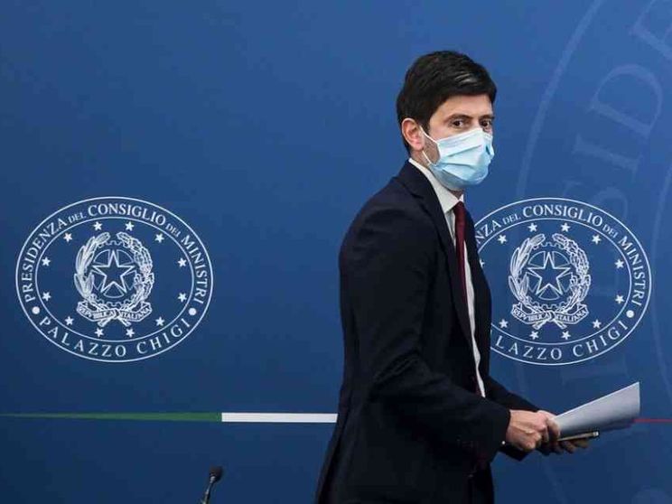 Suicidio assistito, Speranza ci prova: «Intesa con le Regioni per garantirlo»