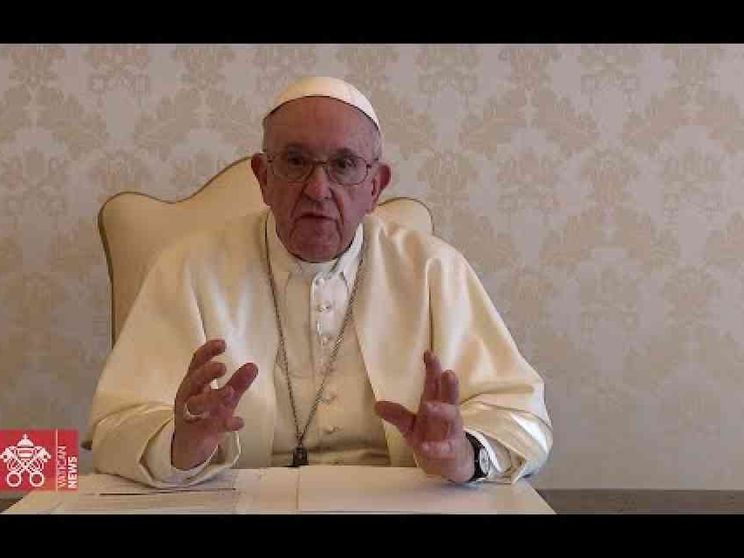 Il Papa: vaccinarsi è un atto d'amore, collaboriamo