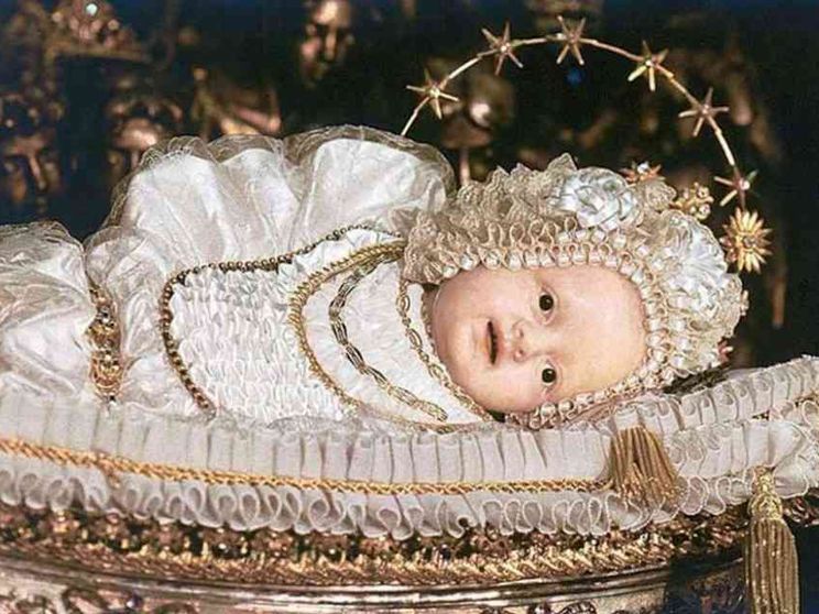 Dal cuore di Milano al mondo l’abbraccio di Maria Bambina