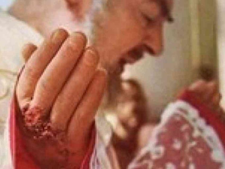 Padre Gemelli non disse il falso: vide davvero le stimmate di padre Pio