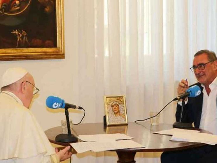Papa Francesco: un infermiere mi ha salvato la vita