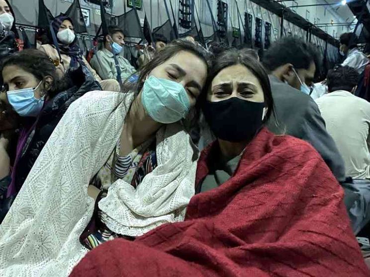 La fotografa fuggita a Parigi: «L'Afghanistan non c'è più»