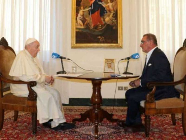 Il Papa: dopo l’operazione non mi è mai passato per la testa di dimettermi