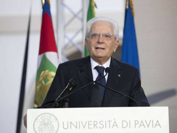 Mattarella: non si invochi libertà per non vaccinarsi, a rischio la vita altrui