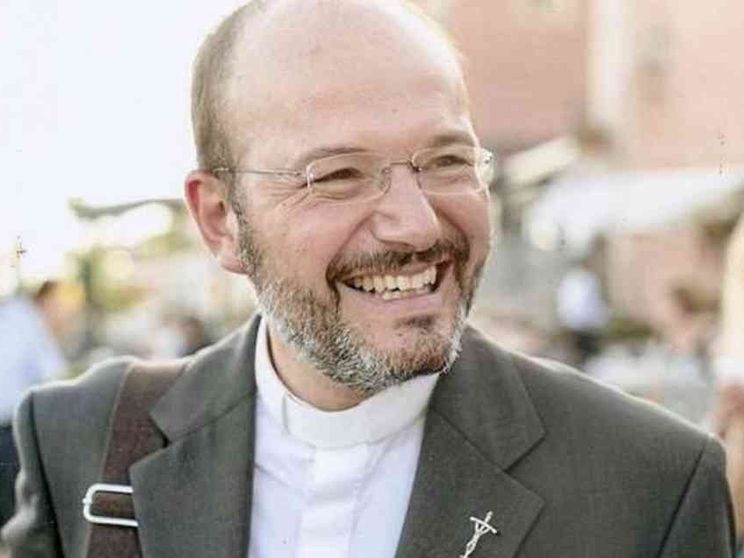 Non è uguale eppure sì