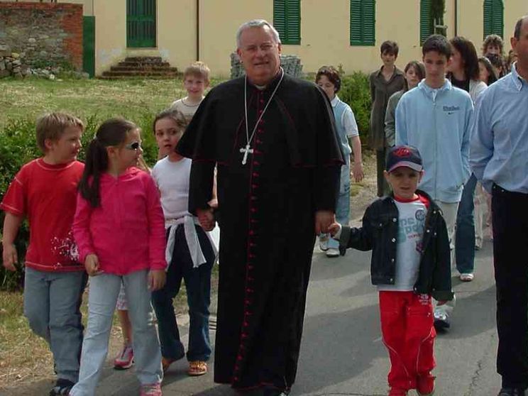 Il pellegrinaggio delle famiglie, Bassetti: sia segno di contraddizione