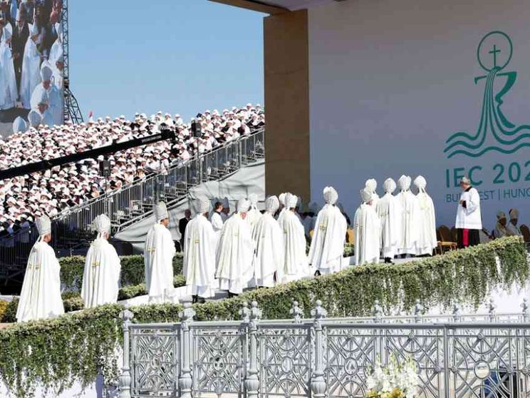 Papa a Budapest e Bratislava: "Mai più odio e chiusure, ma fraternità"