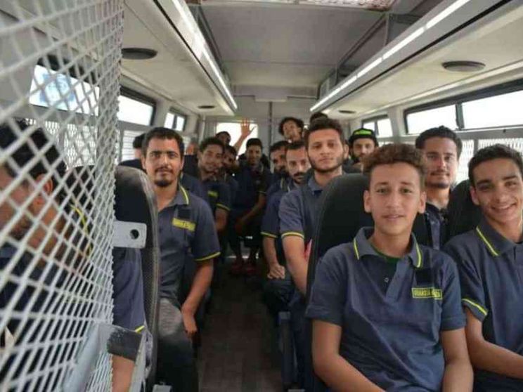 53 egiziani rimpatriati dalla Libia... con le maglie della Guardia di finanza