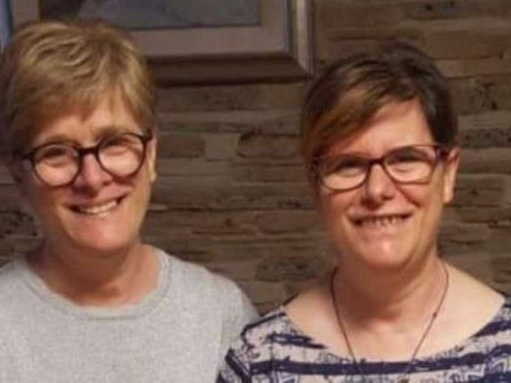 Due sorelle gemelle si consacrano al Signore ed entrano nell'Ordo Virginum