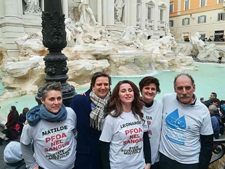 Pfas, adesso è ufficiale: contaminati gli alimenti, e «nulla è stato fatto»