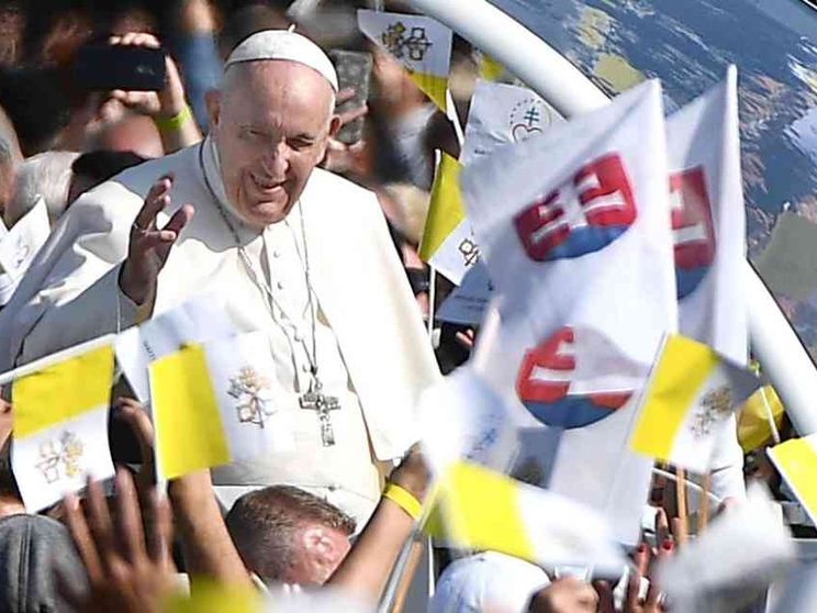 Papa Francesco: «Sono ancora vivo. Nonostante alcuni mi volessero morto»