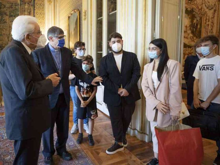 Patriciello: al Quirinale con i miei ragazzi di Caivano. L'affetto di Mattarella