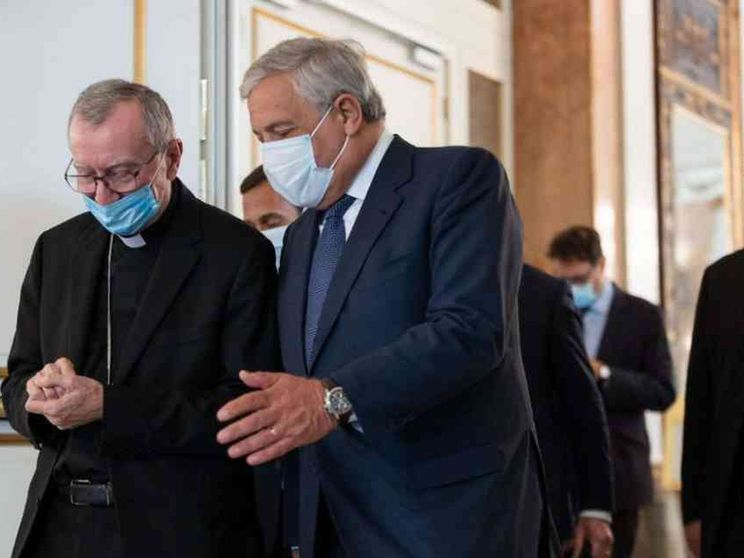 Parolin: c'è il rischio che il cristianesimo sia strumentalizzato politicamente