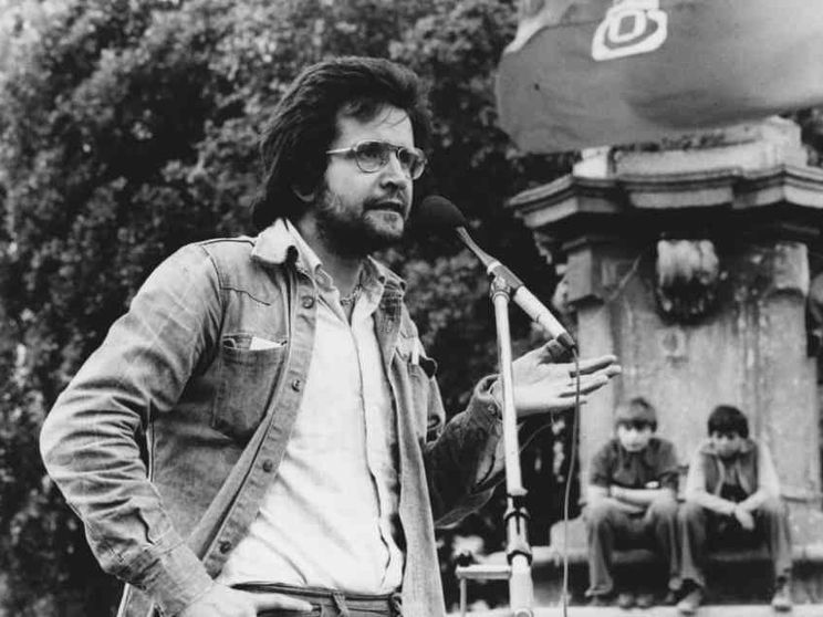 Delitto Rostagno, 33 anni di misteri. «Le armi e la droga su voli fantasma»