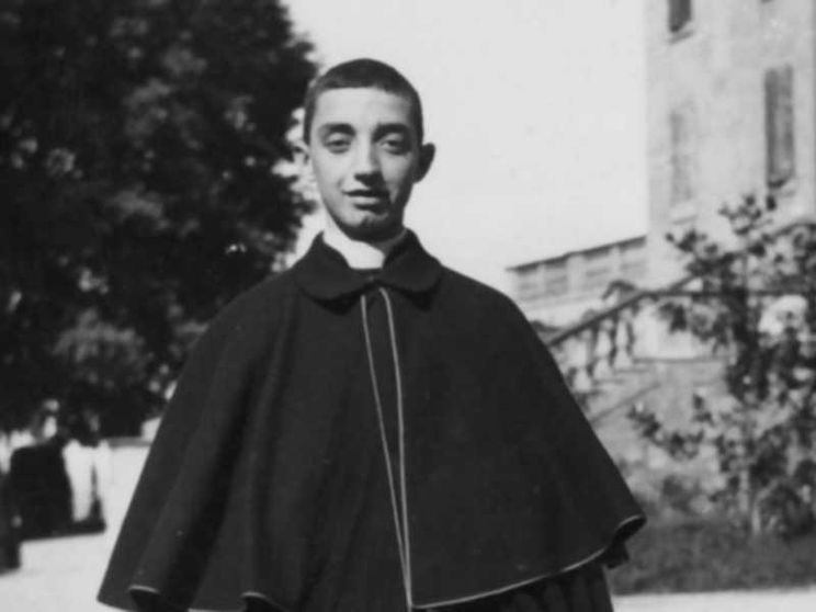 Don Fornasini beato. Come reliquie la bici, gli occhiali e l'aspersorio
