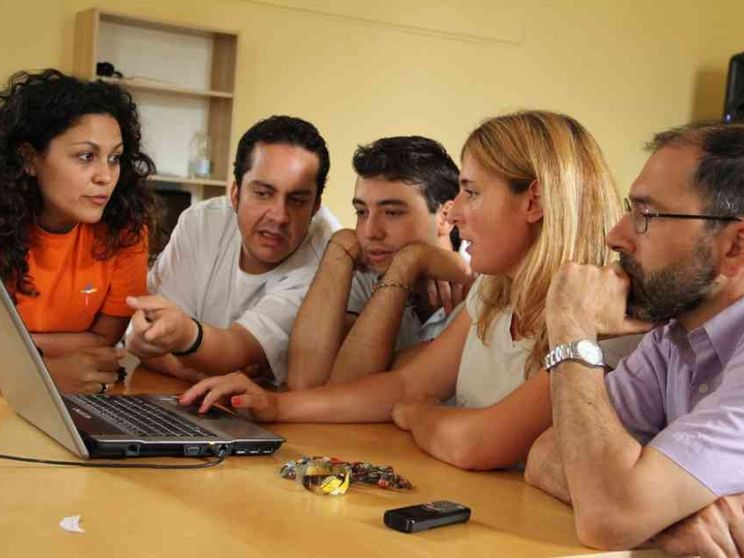 Formazione personale e locale per aiutare a trovare lavoro