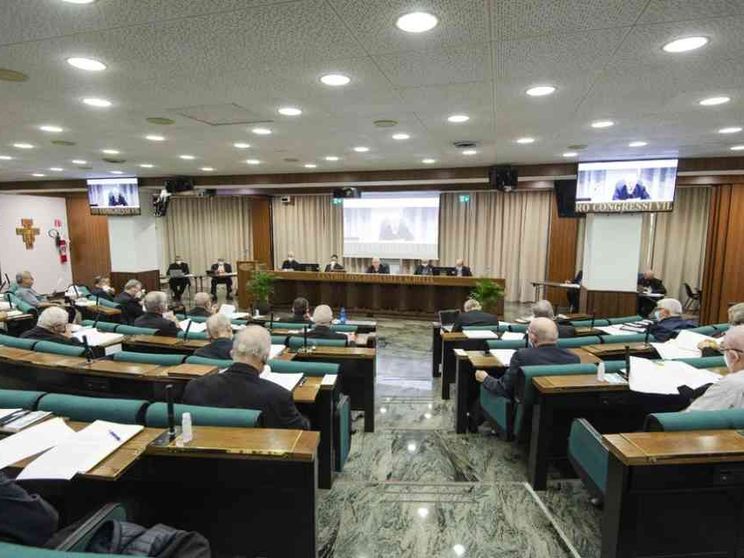 Consiglio permanente Cei: «No a respingimenti dai Paesi in guerra»