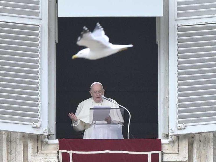 Il Papa: "riconoscersi piccoli è il punto di partenza per diventare grandi"