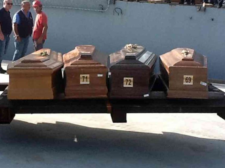 Migranti nelle fosse comuni? «Si rinnova il dolore dei familiari»