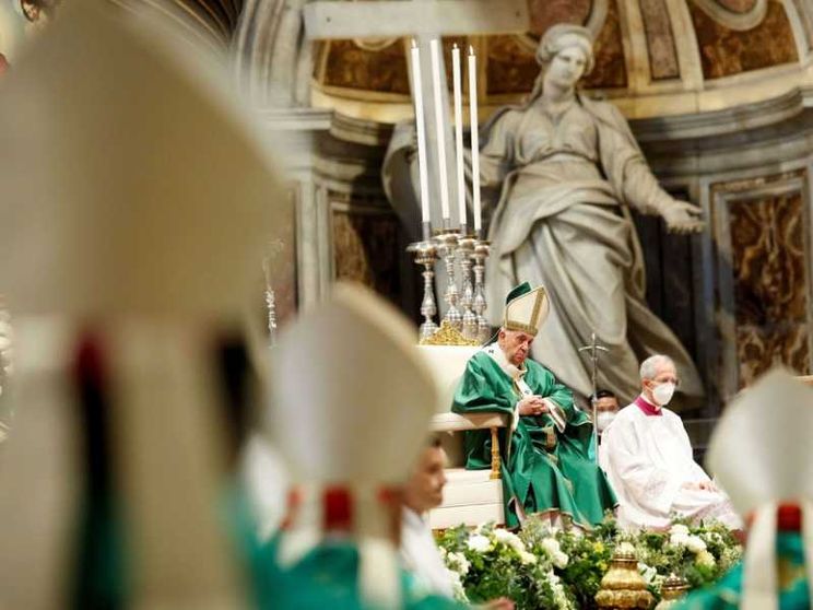Il Papa apre il Sinodo: ascoltarsi, non blindarsi in proprie certezze