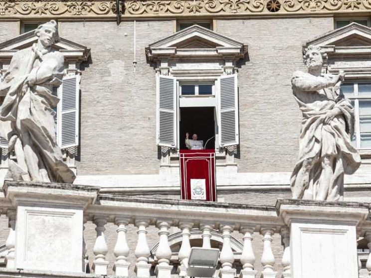 Francesco: la fede senza carità è incompleta e rende tristi