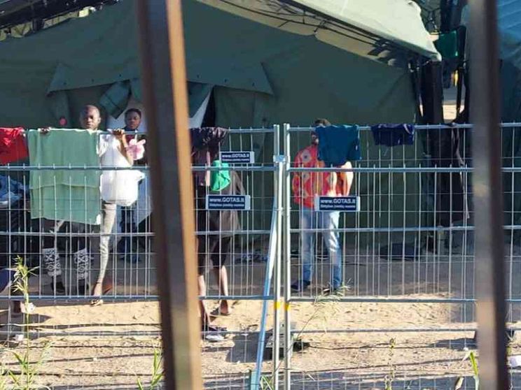 I profughi «usati» da Minsk sbattono sui muri dell'Europa