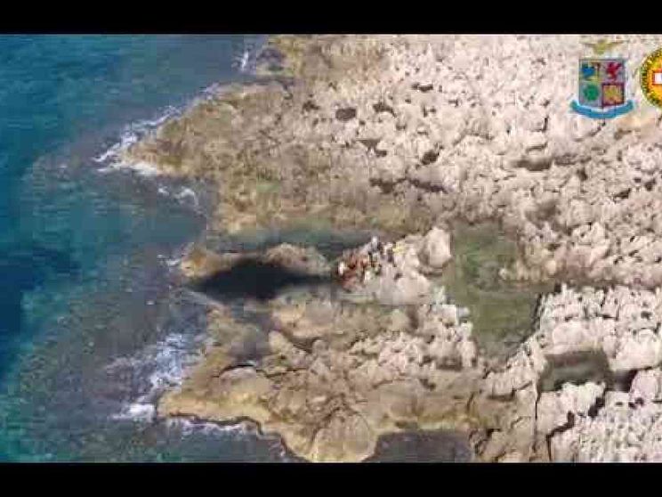 400 soccorsi in mare. Anche un disabile in carrozzina lasciato sugli scogli
