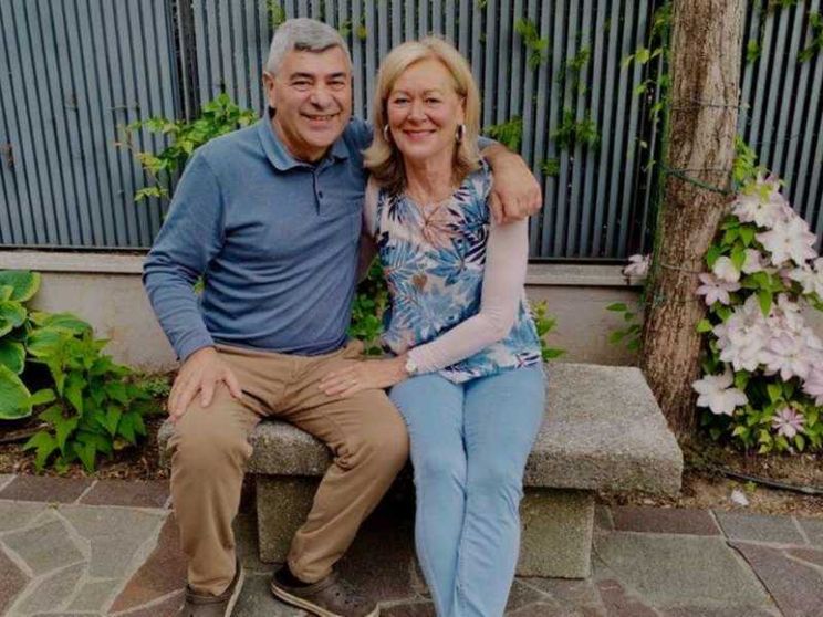 «Da Lignano all'Austria, così ci siamo comprati la panchina del nostro amore»