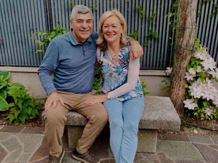 «Da Lignano all'Austria, così ci siamo comprati la panchina del nostro amore»