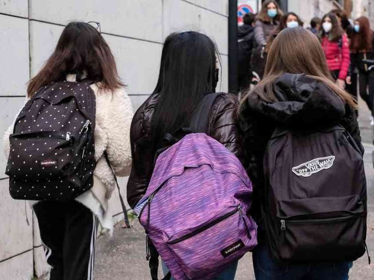 Bullismo e razzismo a scuola. Cosa c'è dietro il malessere dei giovani?