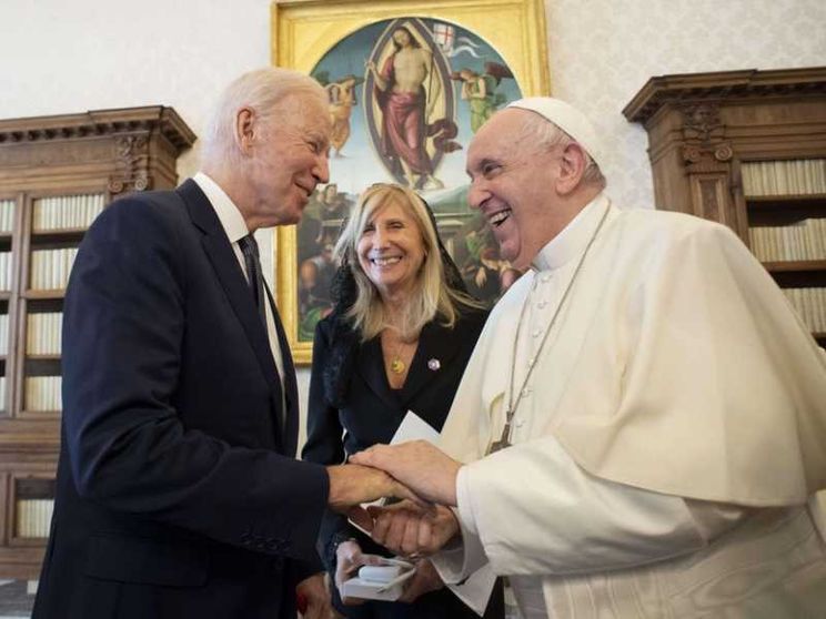Migranti e diritti umani nel lungo colloquio tra il Papa e Biden