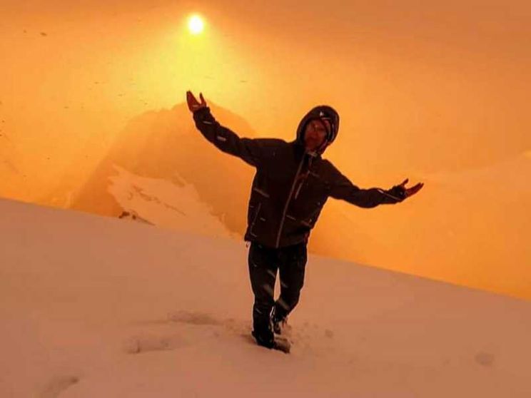 La Marmolada invasa dai turisti: ma il ghiacciaio sta morendo