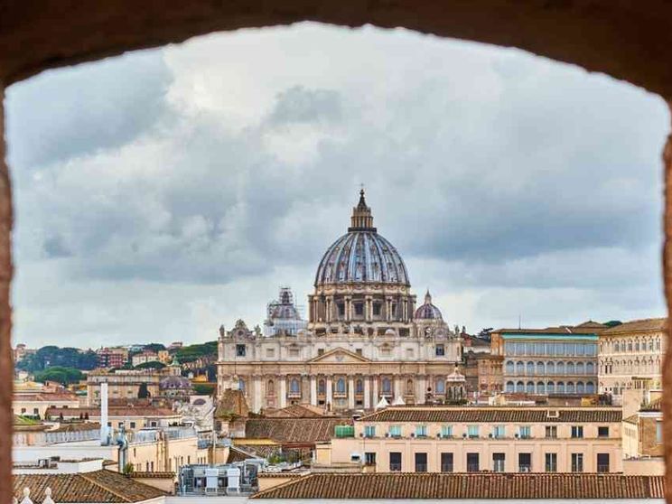 Papa Francesco nomina Palmieri e Soddu vescovi di Ascoli e Terni. Chi sono